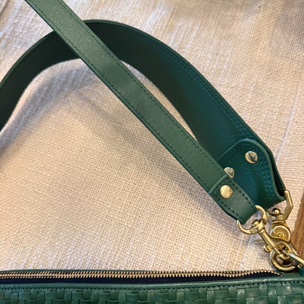 Clare V Moyen Messenger Bag in Evergreen Green Woven Zig Zag - Picture 8 of 16